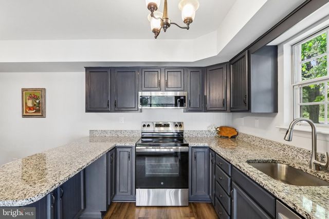 107 ASHBY CT, Mount Laurel, NJ 08054