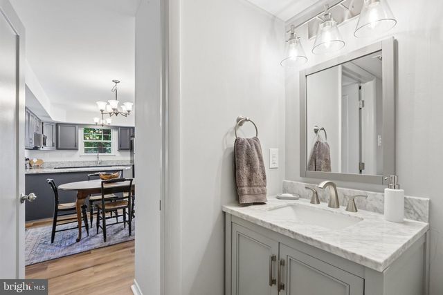107 ASHBY CT, Mount Laurel, NJ 08054