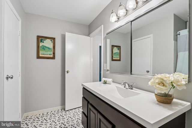 107 ASHBY CT, Mount Laurel, NJ 08054