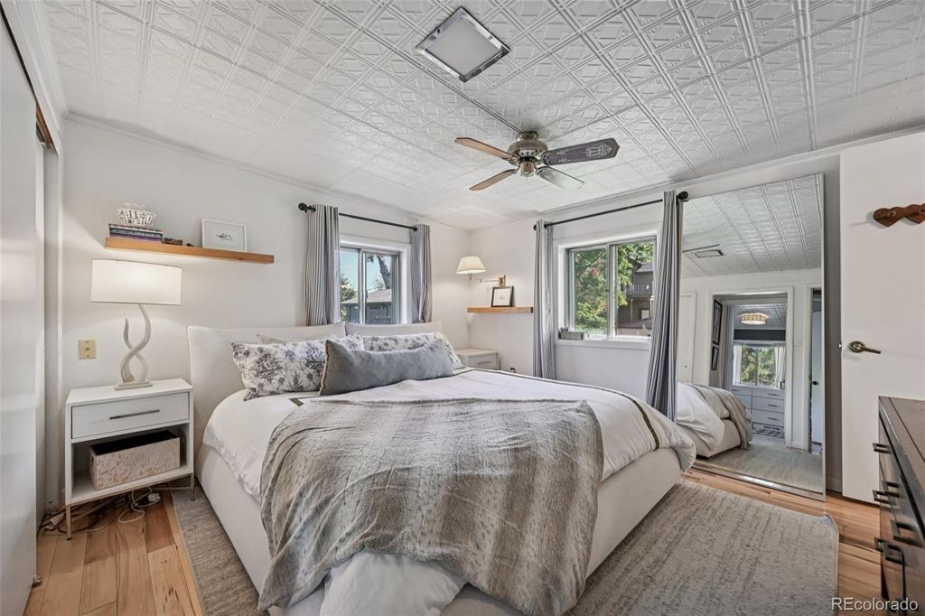 Image 12 of property listing at 6310 Simmons Drive, Boulder, CO 80303