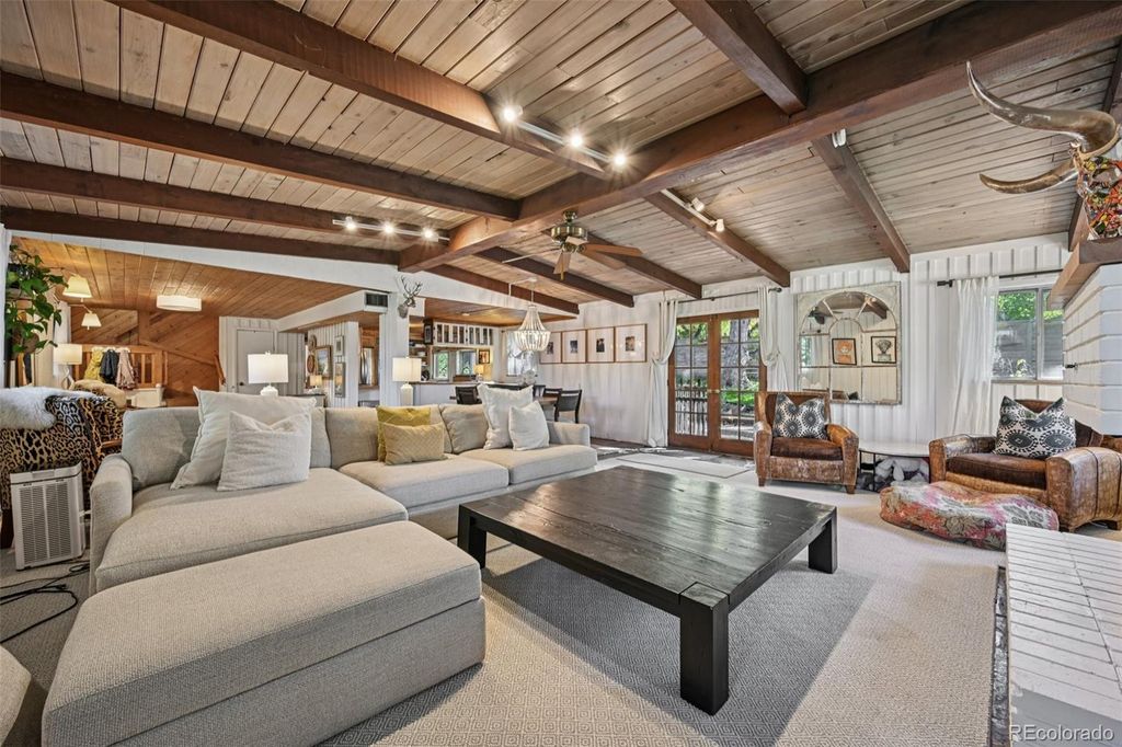 Image 3 of property listing at 6310 Simmons Drive, Boulder, CO 80303