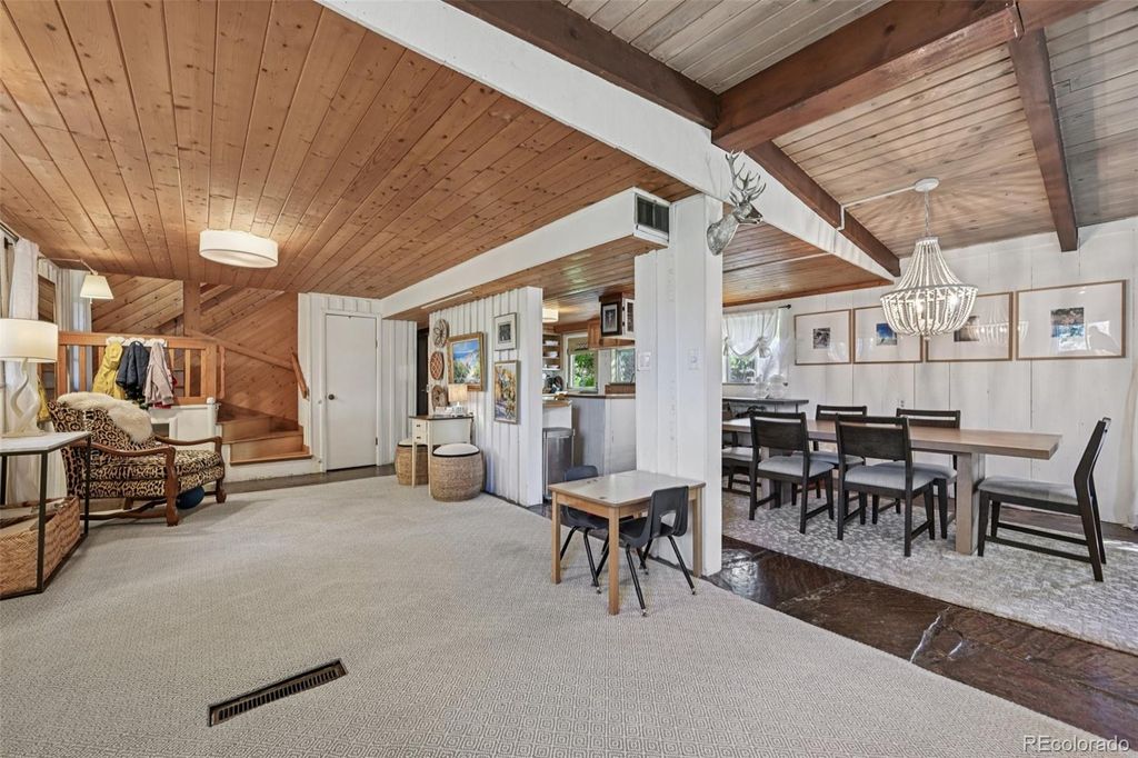 Image 25 of property listing at 6310 Simmons Drive, Boulder, CO 80303