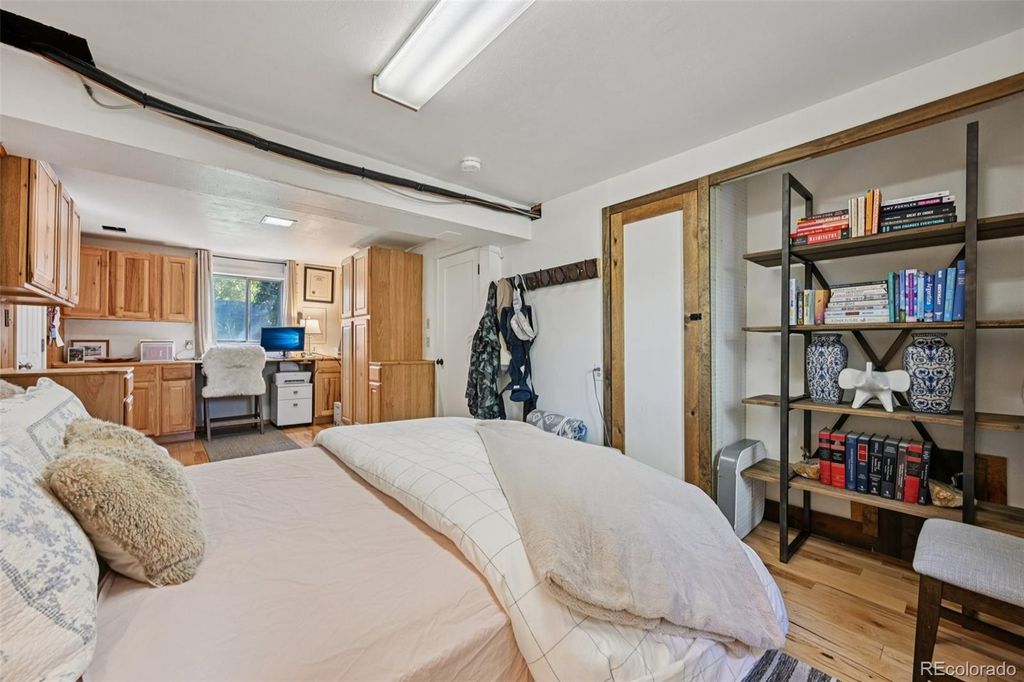 Image 31 of property listing at 6310 Simmons Drive, Boulder, CO 80303