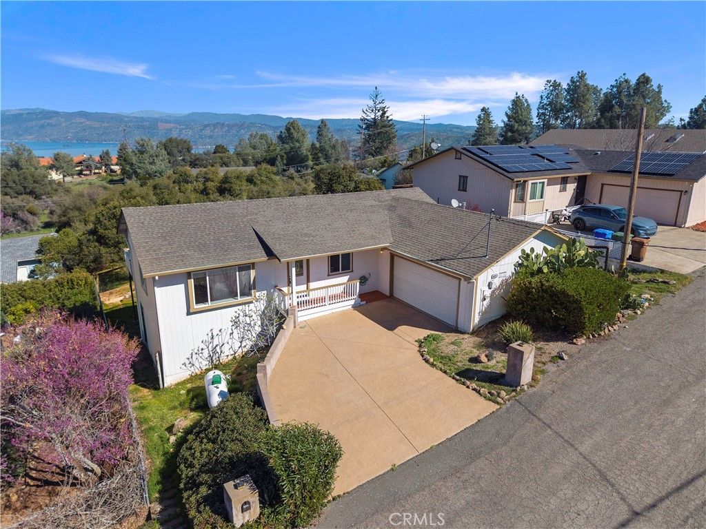 Image 3 of property listing at 9732 Pinon Way, Kelseyville, CA 95451