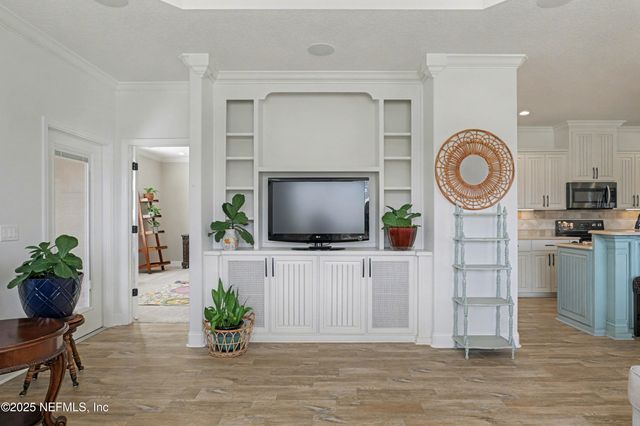 102 THOMAS Court, Kingsland, GA 31548