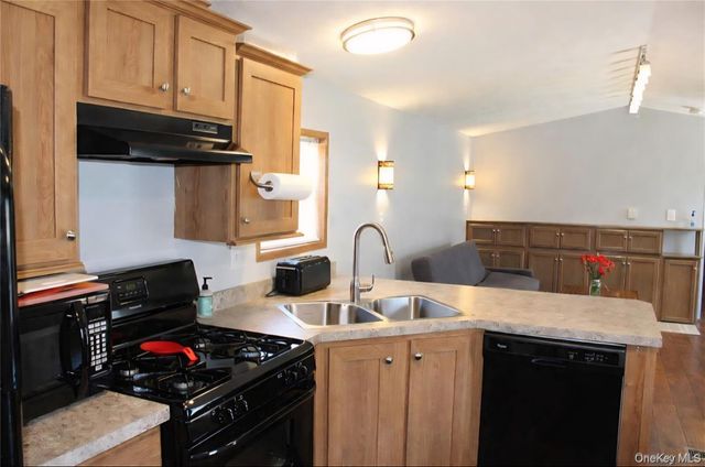 16 BIVONA LANE LOT 10, New Windsor, NY 12553