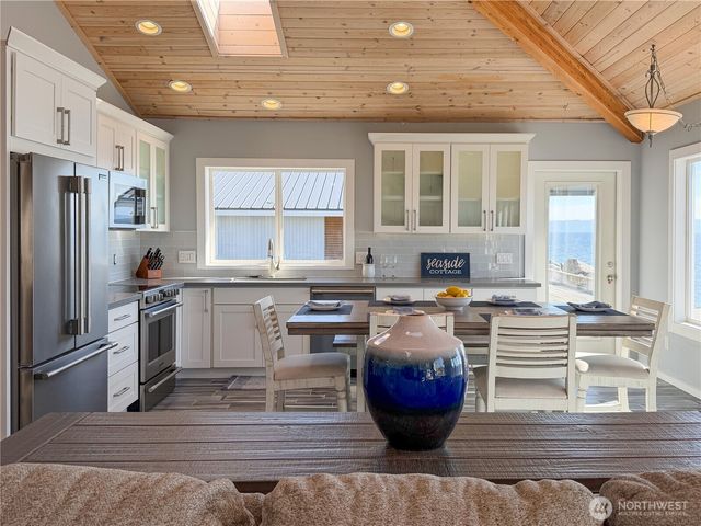 26 H South Beach Drive, Hat Island, WA 98206