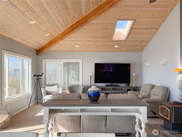 26 H South Beach Drive, Hat Island, WA 98206