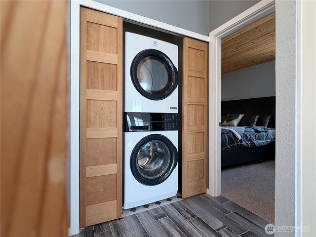 26 H South Beach Drive, Hat Island, WA 98206