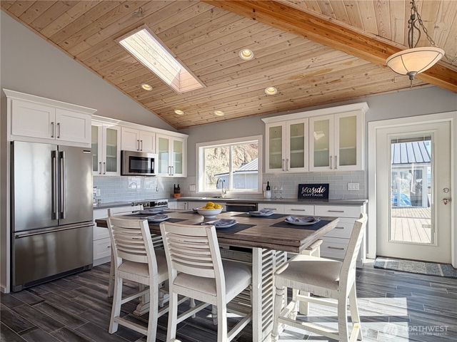 26 H South Beach Drive, Hat Island, WA 98206