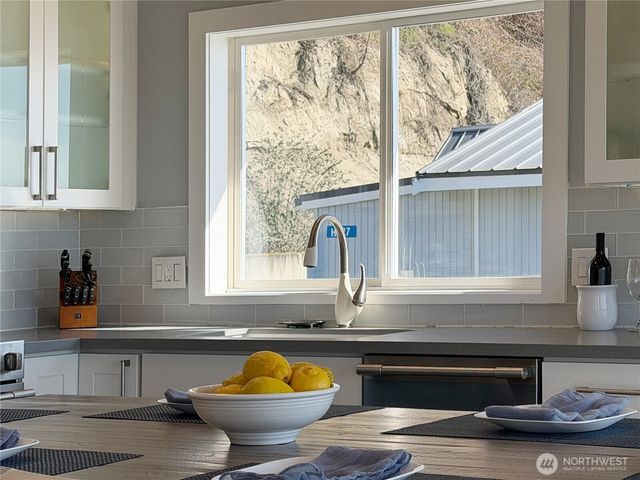 26 H South Beach Drive, Hat Island, WA 98206