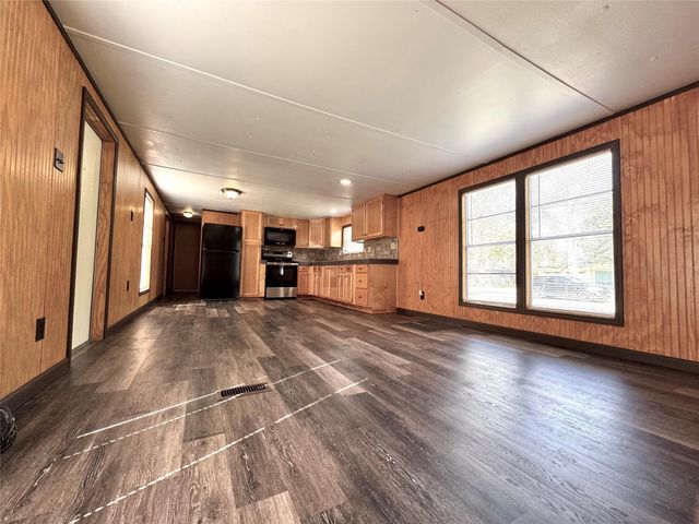 1718 W Dumble Street 2, Alvin, TX 77511