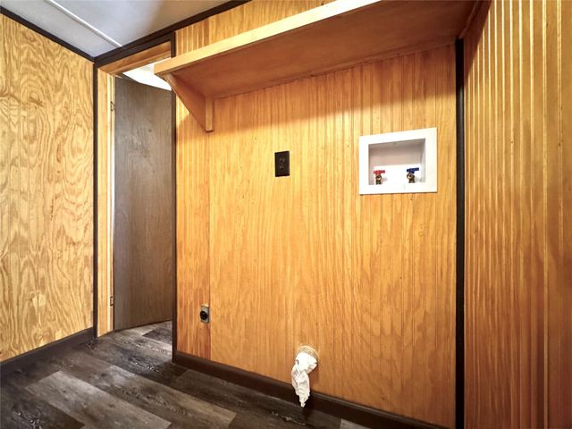 1718 W Dumble Street 2, Alvin, TX 77511