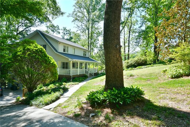 215 Riverside Drive, Piedmont, SC 29673