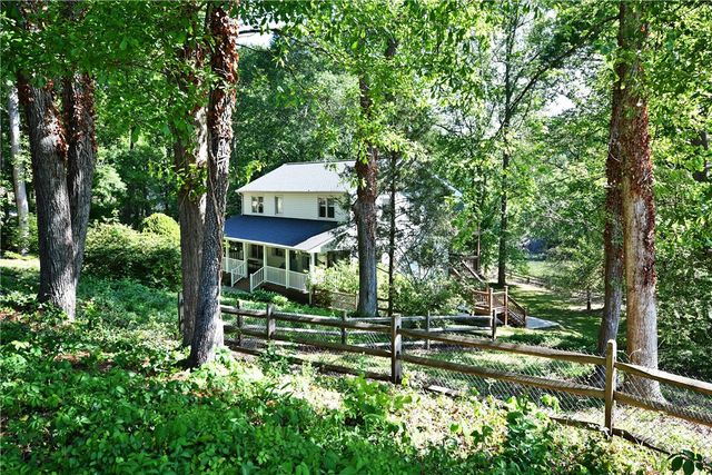 215 Riverside Drive, Piedmont, SC 29673