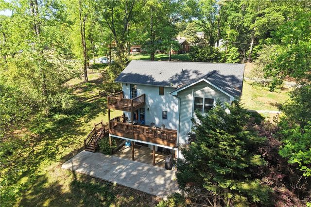 215 Riverside Drive, Piedmont, SC 29673