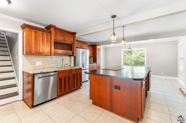 308 Clairmont Drive, Warner Robins, GA 31088