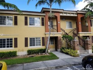 990 NE 33rd Ter 102, Homestead, FL 33033