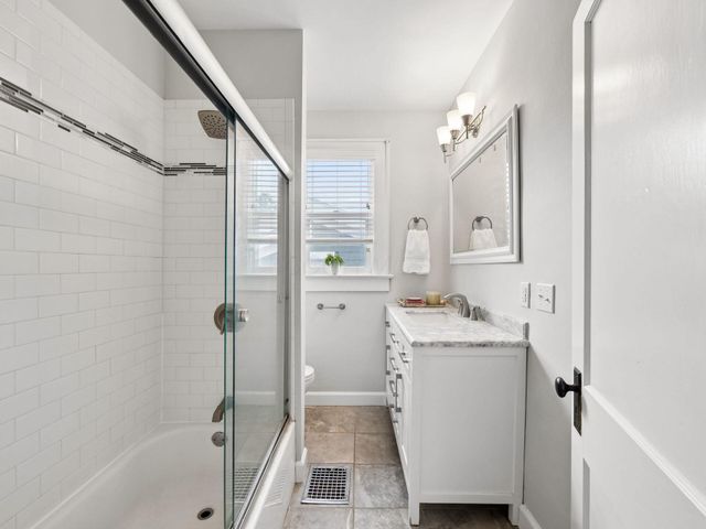 319 E Gates Street, Columbus, OH 43206