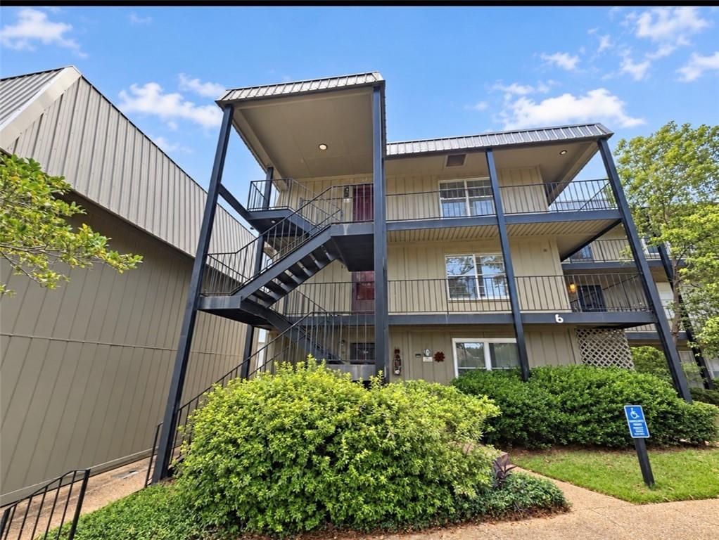 225 Riverbend Drive 225, Mobile, AL 36605 — exterior