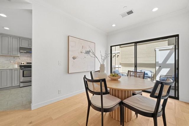 915 La Mesa Terrace B, Sunnyvale, CA 94086