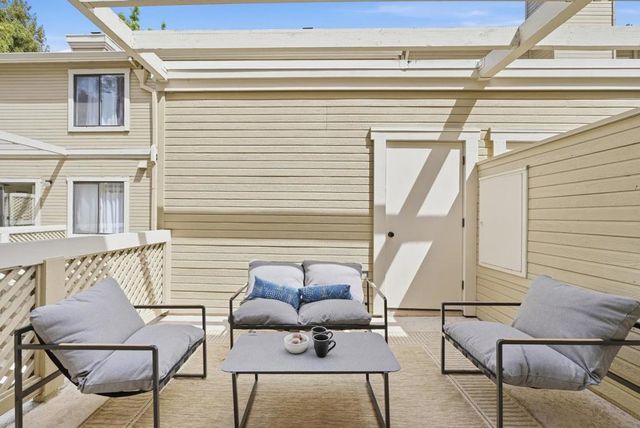 915 La Mesa Terrace B, Sunnyvale, CA 94086