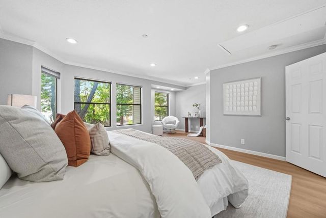 915 La Mesa Terrace B, Sunnyvale, CA 94086