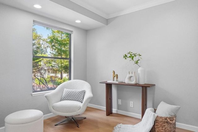 915 La Mesa Terrace B, Sunnyvale, CA 94086