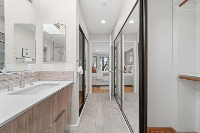 915 La Mesa Terrace B, Sunnyvale, CA 94086