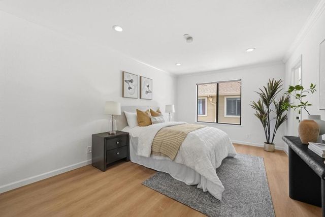 915 La Mesa Terrace B, Sunnyvale, CA 94086