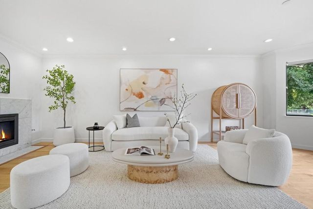 915 La Mesa Terrace B, Sunnyvale, CA 94086