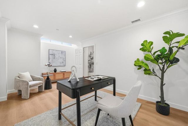 915 La Mesa Terrace B, Sunnyvale, CA 94086