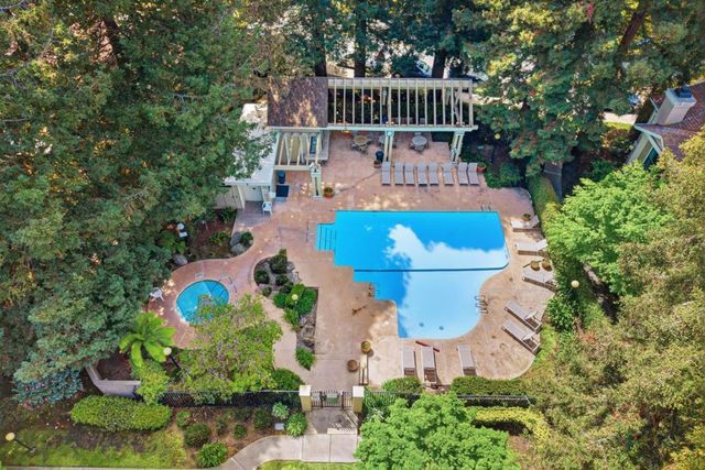 915 La Mesa Terrace B, Sunnyvale, CA 94086