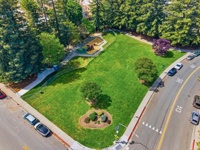 915 La Mesa Terrace B, Sunnyvale, CA 94086