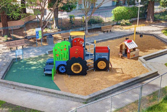 915 La Mesa Terrace B, Sunnyvale, CA 94086