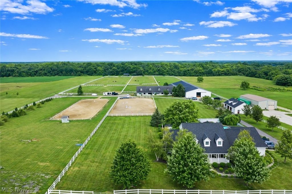 16501 Station Road, Columbia Station, OH 44028