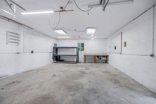 220 Higginbotham Rd, Mcminnville, TN 37110