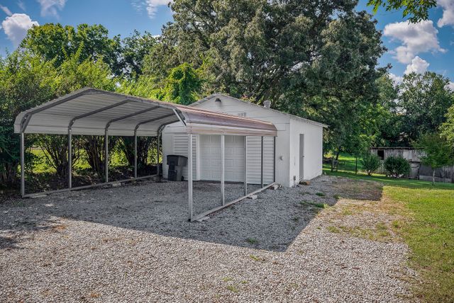 220 Higginbotham Rd, Mcminnville, TN 37110