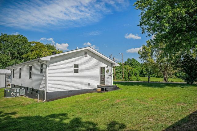 220 Higginbotham Rd, Mcminnville, TN 37110