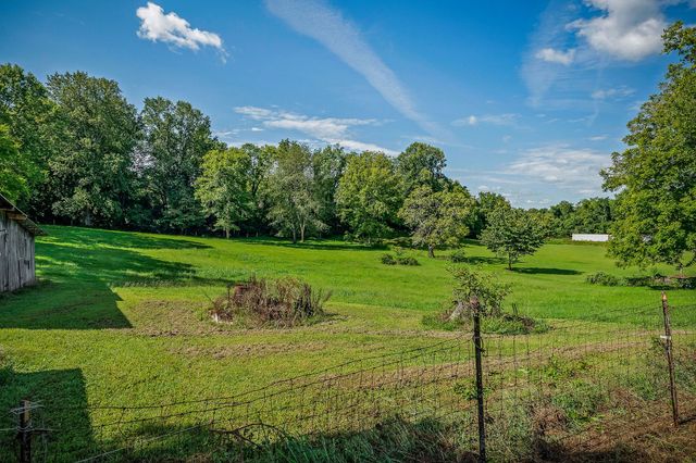 220 Higginbotham Rd, Mcminnville, TN 37110