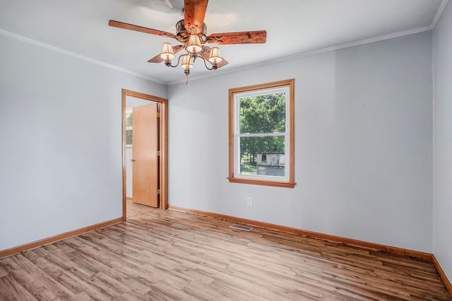 220 Higginbotham Rd, Mcminnville, TN 37110