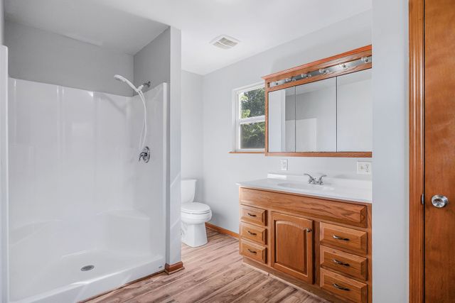 220 Higginbotham Rd, Mcminnville, TN 37110