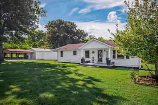 220 Higginbotham Rd, Mcminnville, TN 37110