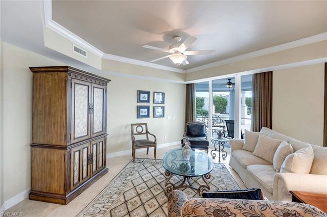 295 Grande WAY T 03, Naples, FL 34110