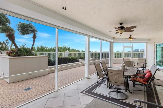 295 Grande WAY T 03, Naples, FL 34110