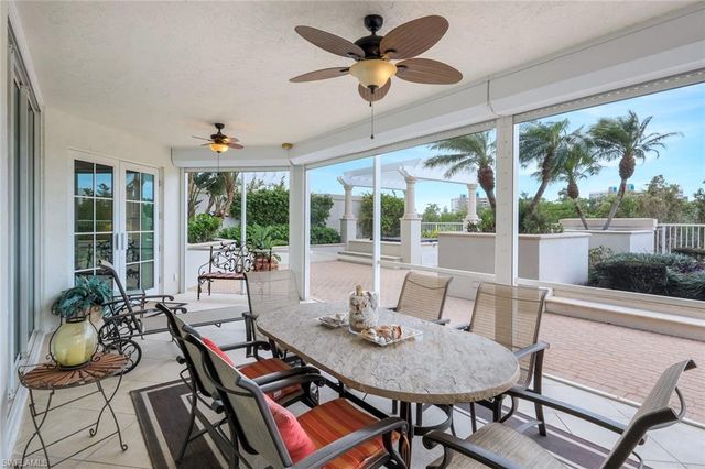 295 Grande WAY T 03, Naples, FL 34110