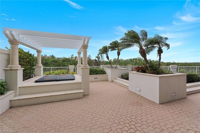 295 Grande WAY T 03, Naples, FL 34110