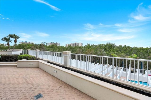 295 Grande WAY T 03, Naples, FL 34110