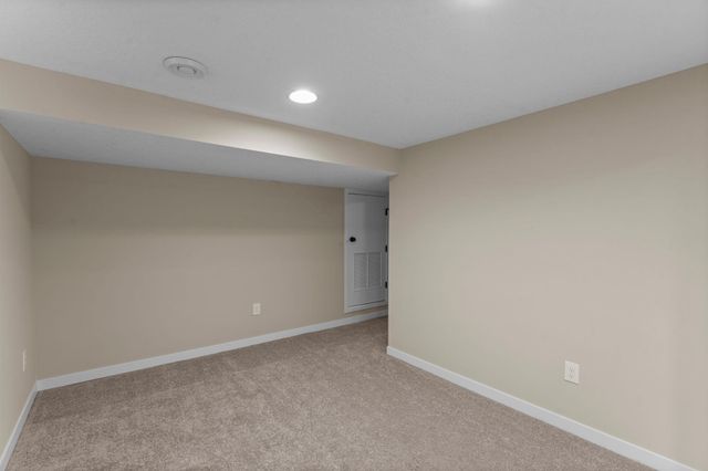 4705 Valley View Road, Edina, MN 55424