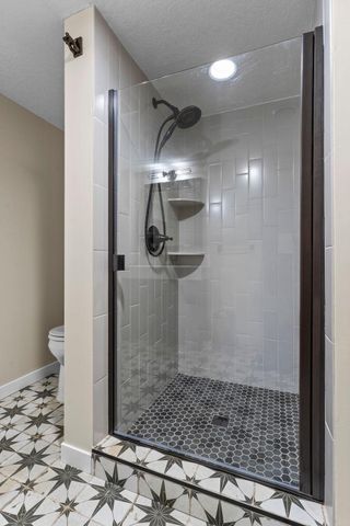 4705 Valley View Road, Edina, MN 55424